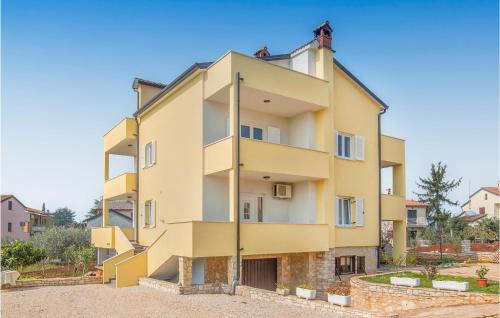 1 Bedroom Nice Apartment In Lovrecica — 4-Star Luxury Hotel in Umag, Croatia