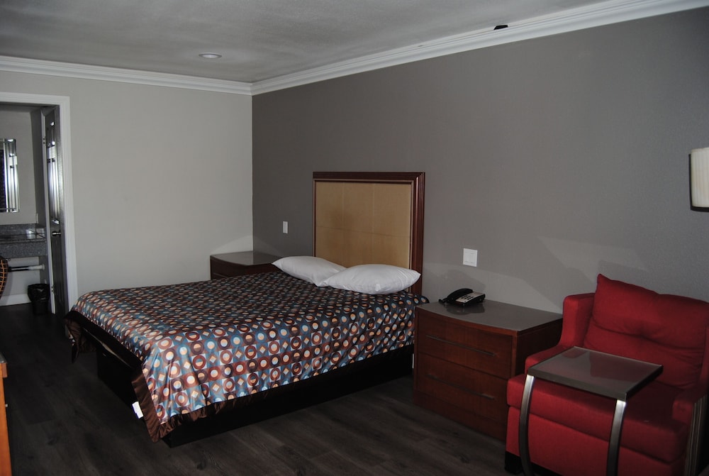 La Puente Inn Motel - photo 27