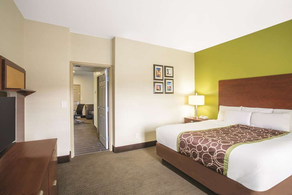 La Quinta Inn & Suites by Wyndham Conference Center Prescott - photo 21