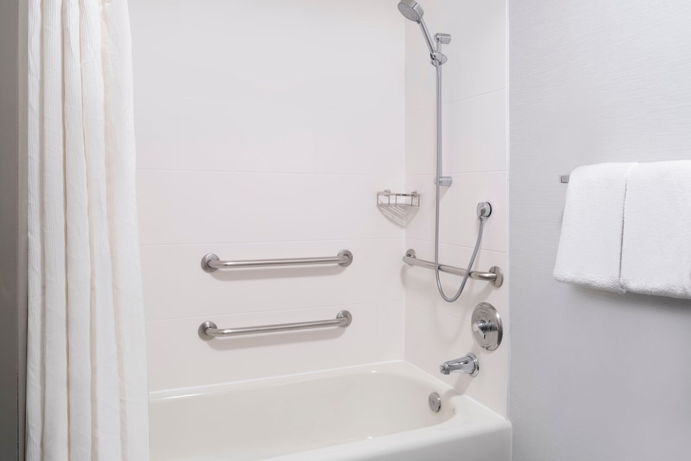 Courtyard by Marriott Salt Lake City Airport - photo 27