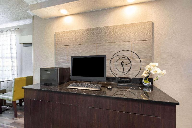 Travelodge by Wyndham El Paso Airport - photo 22