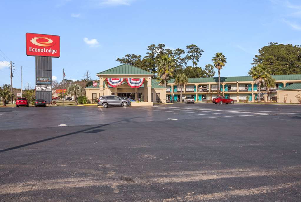Econo Lodge Inn & Suites Hardeeville I 95 - photo 10