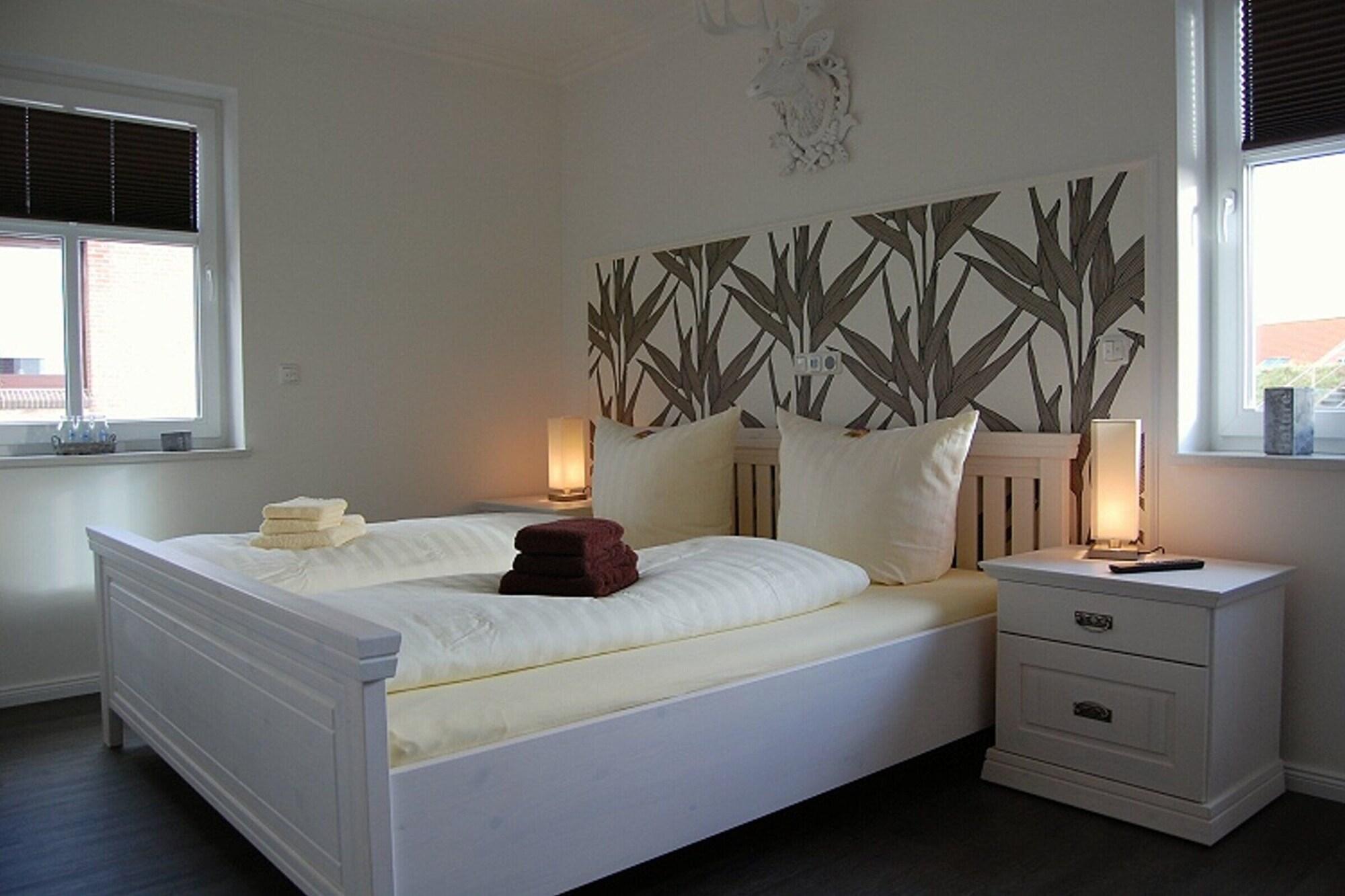 Hafenresidenz Mare Portus — 4-Star Luxury Hotel in Busum, Germany