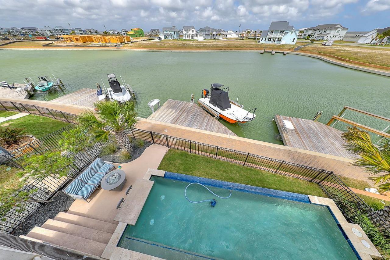 Foxtail Breeze in Rockport, United States