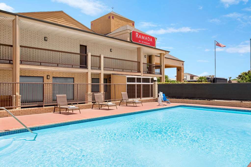 Ramada by Wyndham San Antonio Near SeaWorld Lackland AFB - photo 5