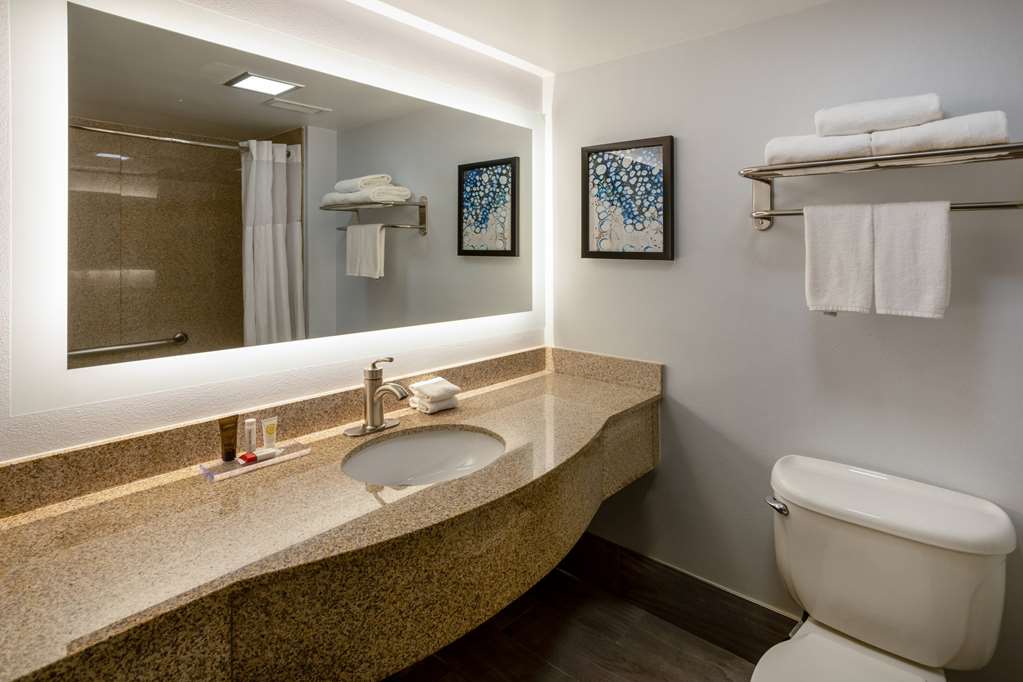Wingate by Wyndham Waldorf Washington DC Area - photo 34