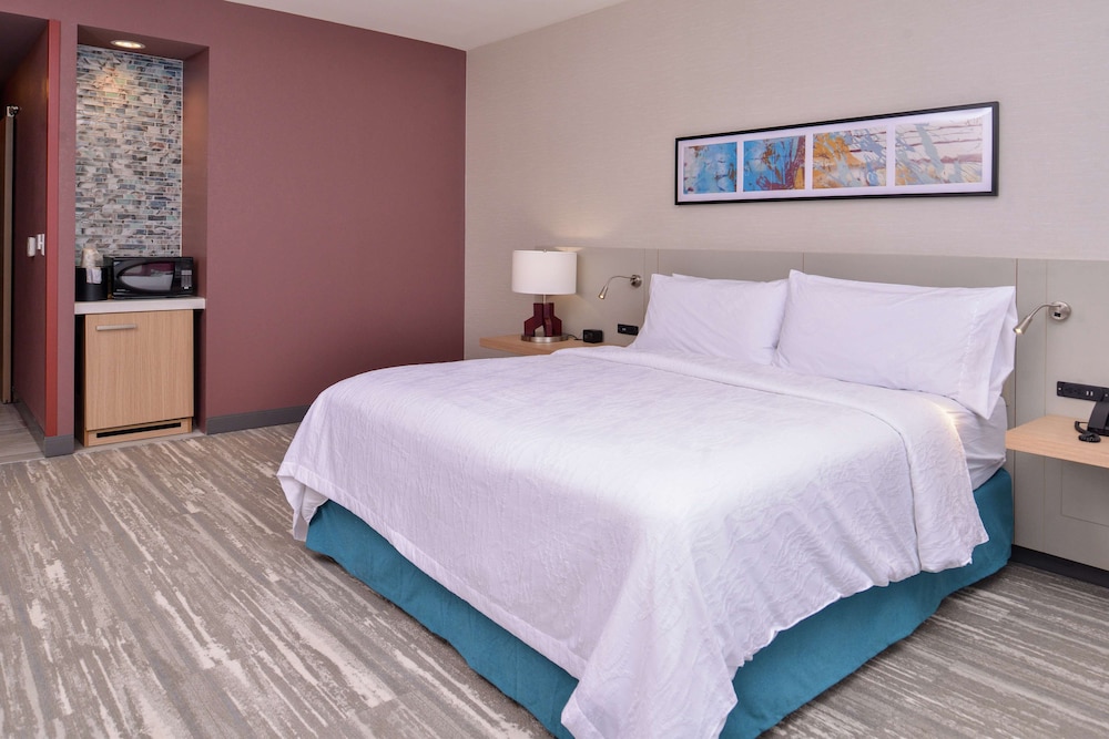 Hilton Garden Inn Kansas City Airport - photo 12