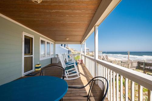 Beach Barracks by Oak Island Accommodations - photo 13