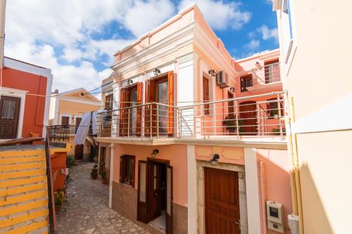 YIAYIA's Central Apartment — 4-Star Luxury Hotel in Symi, Greece