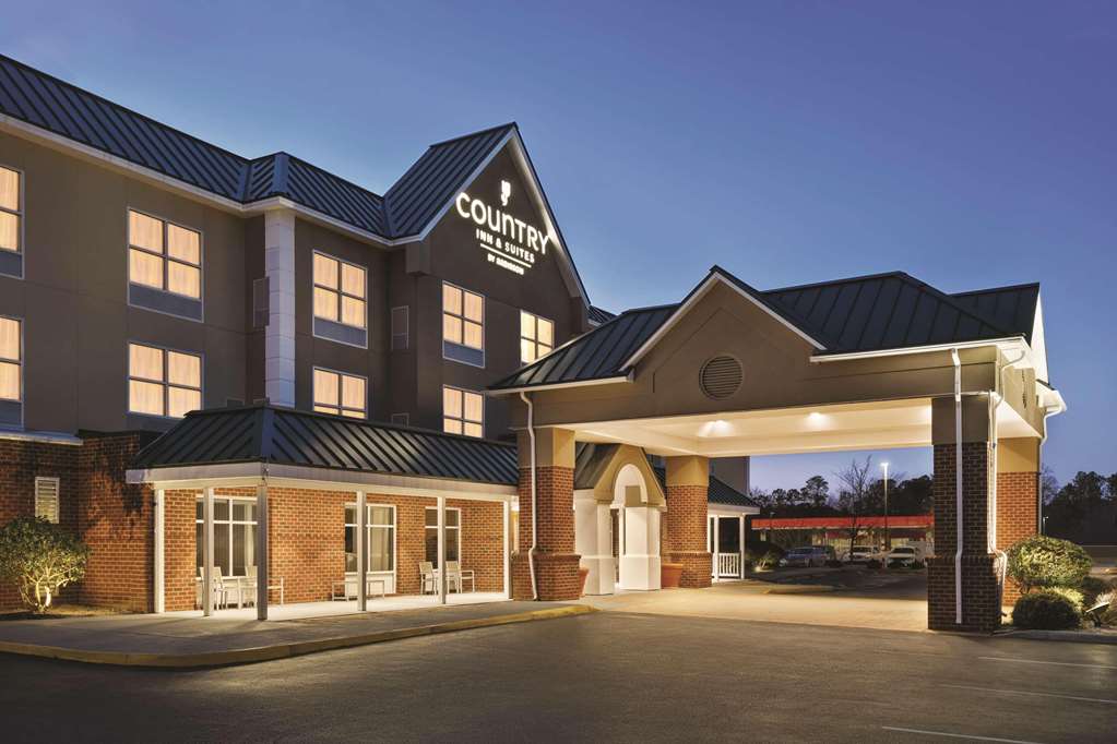 Country Inn & Suites by Radisson Petersburg VA - photo 2