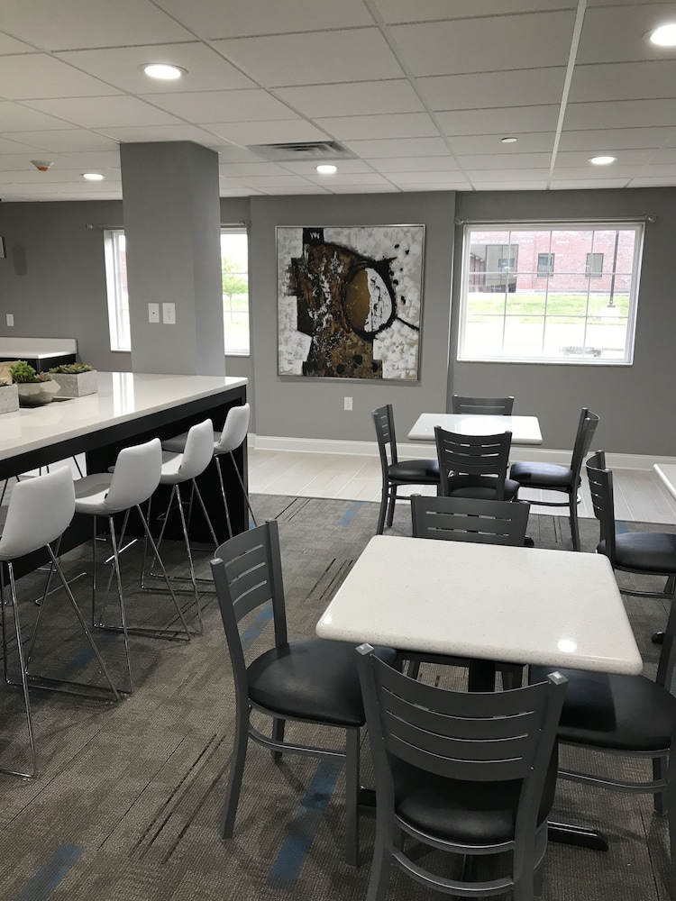 Home Inn and Suites - photo 44