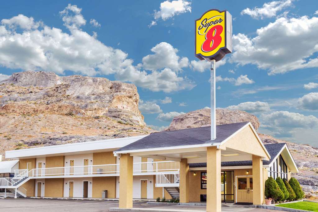 Super 8 by Wyndham Wendover - featured photo