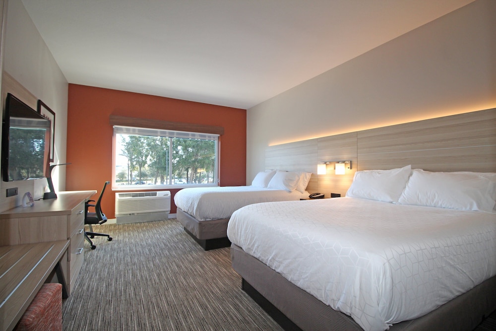 Holiday Inn Express & Suites Ocala by IHG - photo 13