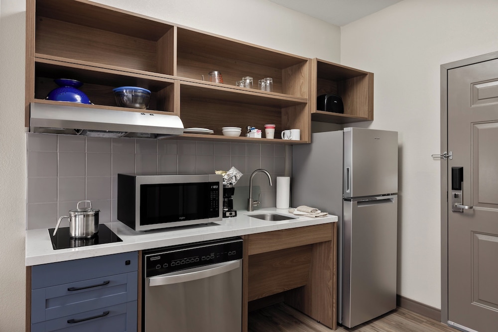 Candlewood Suites Yuma by IHG - photo 15
