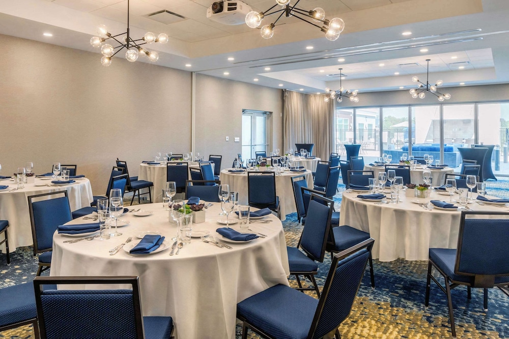 Cambria Hotel Fort Mill - photo 51