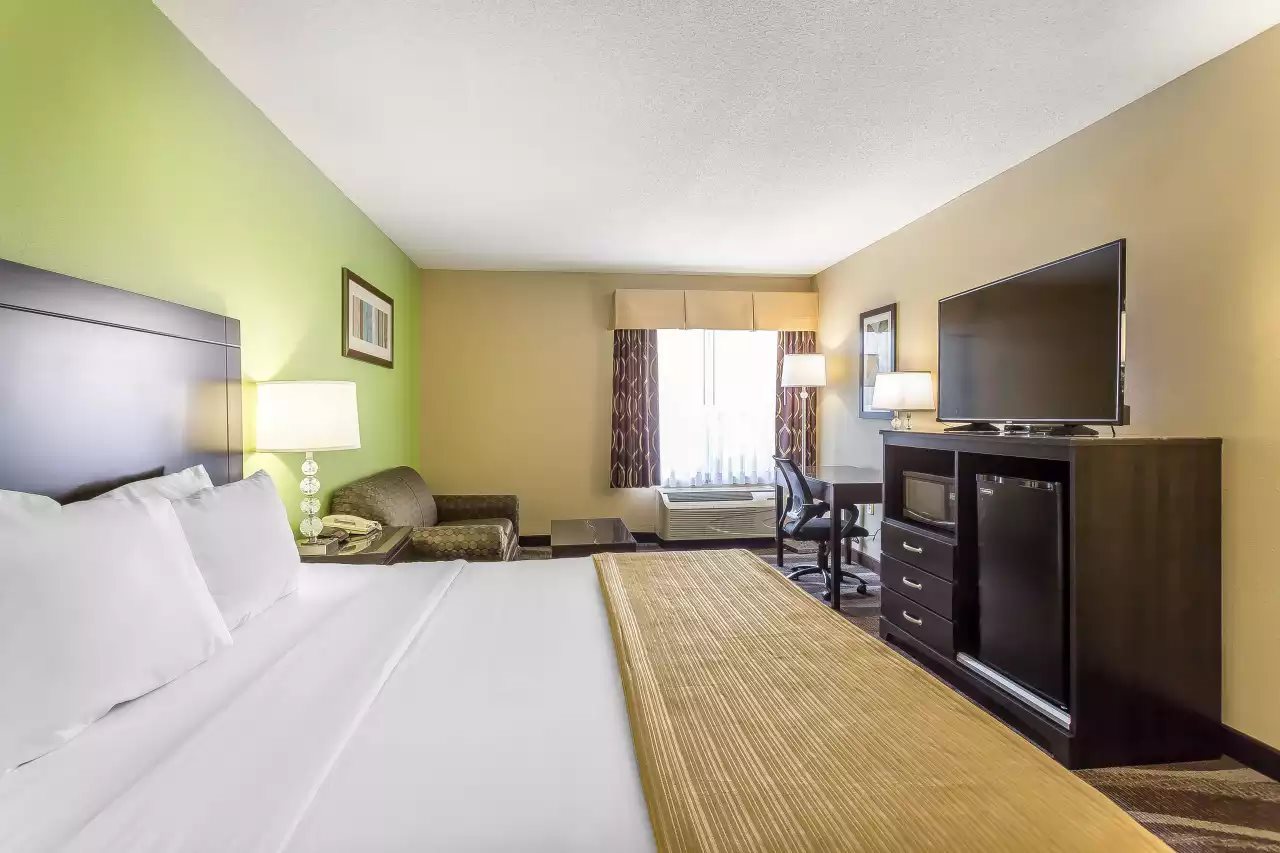 Quality Inn Warsaw I 40 - photo 11