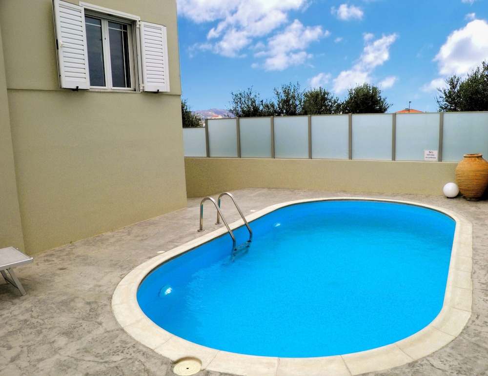 Villa Cool with Private Pool Mountain & Sea View — 4-Star Luxury Hotel in Agia Marina, Greece