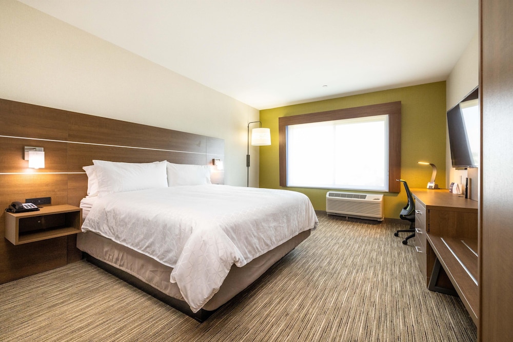 Holiday Inn Express & Suites San Jose Silicon Valley - photo 23