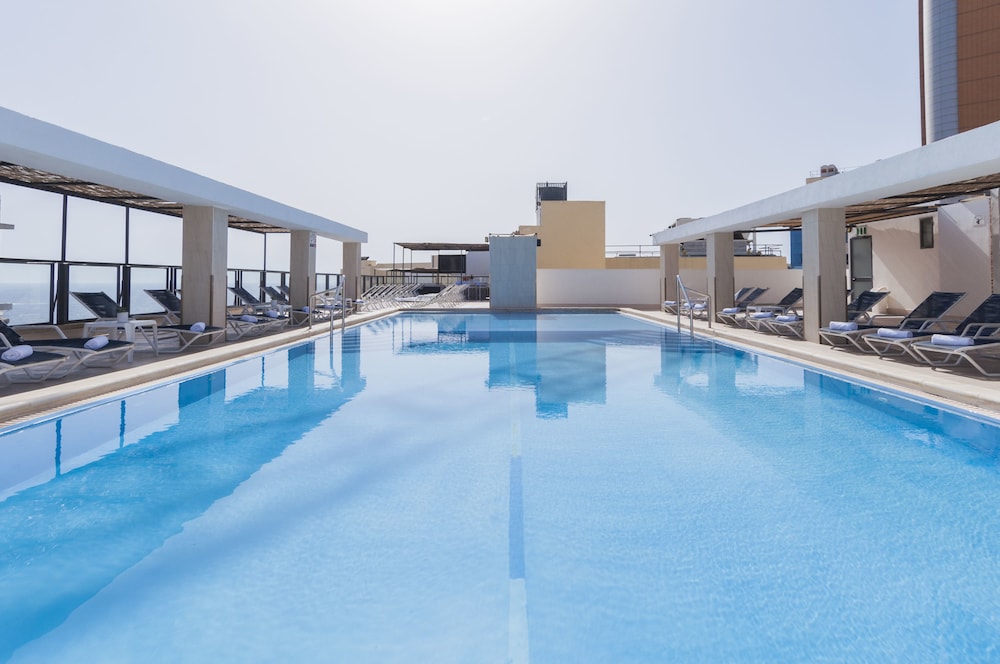 Alexandra Hotel — hotel in San Giljan