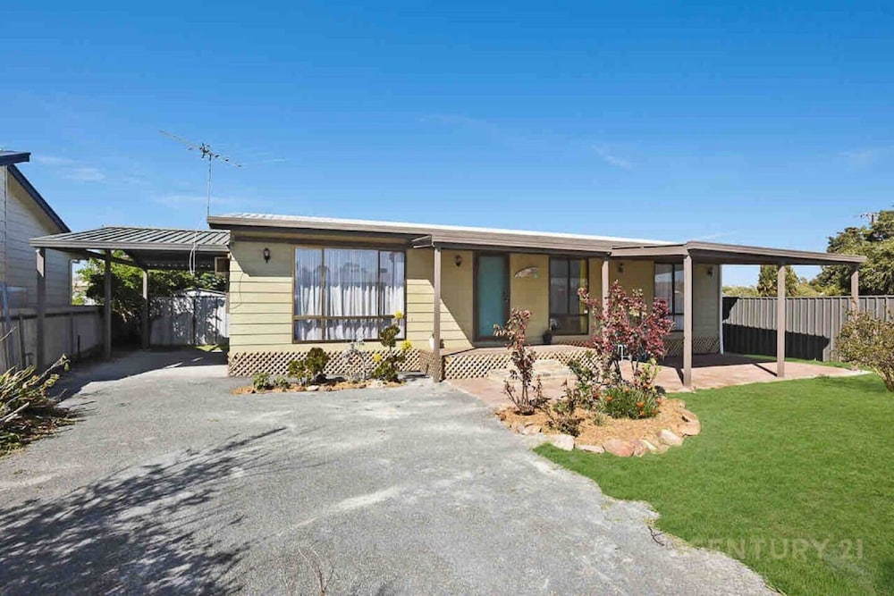 Decades — Port Willunga