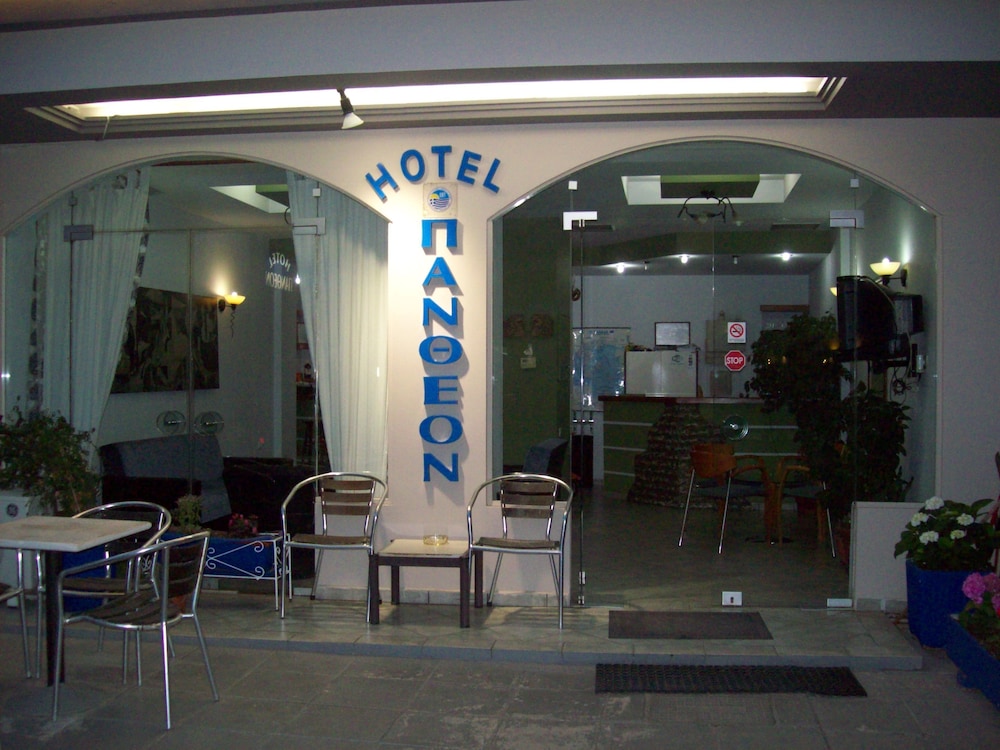 Pantheon — hotel in Larisa