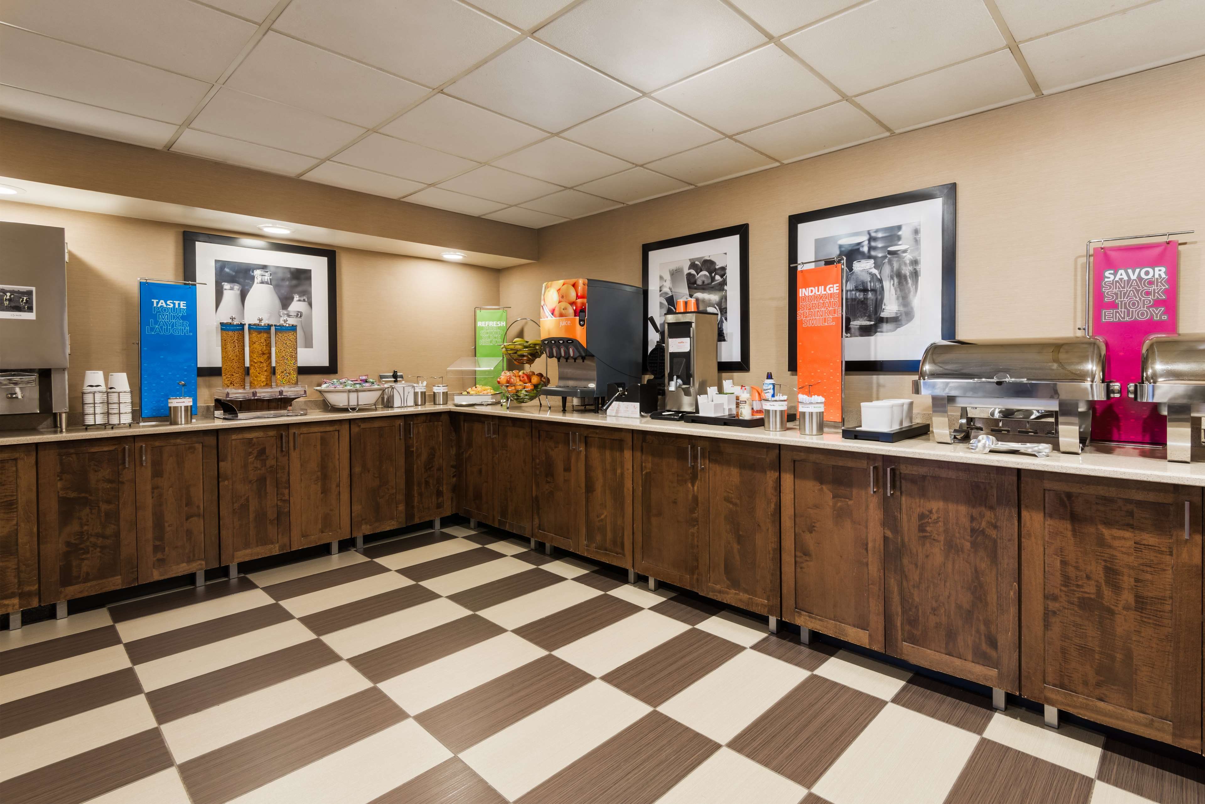 Hampton Inn Raleigh Cary - photo 10