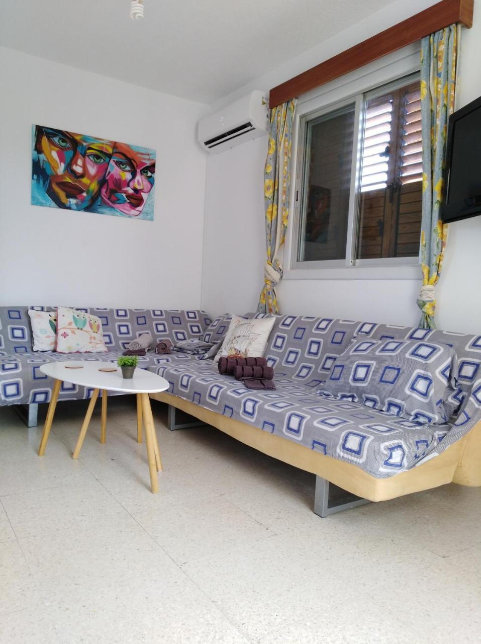 Larnaca Pervolia 1 Bedroom Seaside Apartment