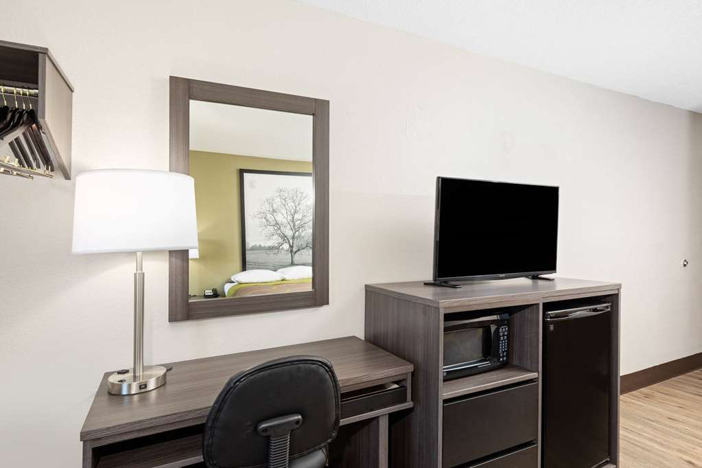 Super 8 by Wyndham Johnson City - photo 26