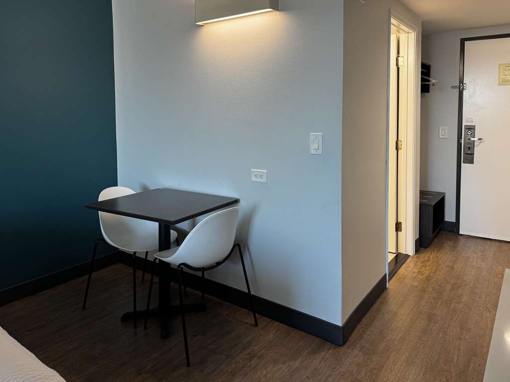 Studio 6 Suites Carson CA - photo 21