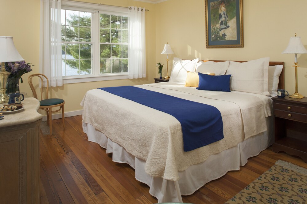 Wolf Cove Inn - photo 10