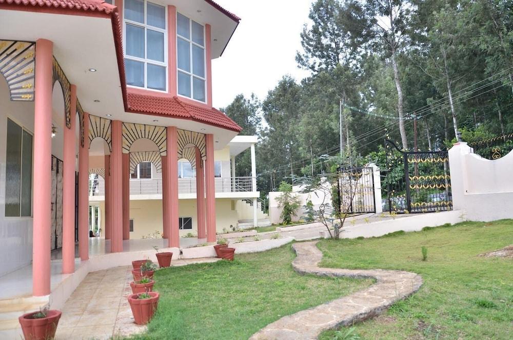 La Flora Paradise Residency in Salem, India