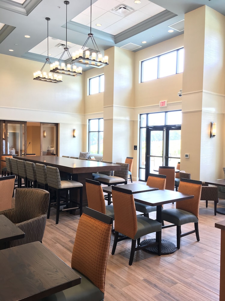 Hampton Inn & Suites Braselton - photo 31