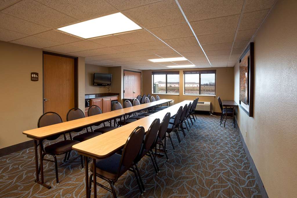 AmericInn by Wyndham Bay City - photo 22