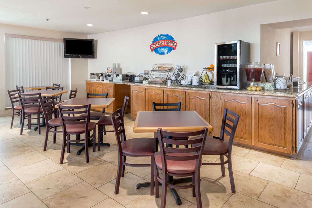 Baymont by Wyndham Osage Beach - photo 15