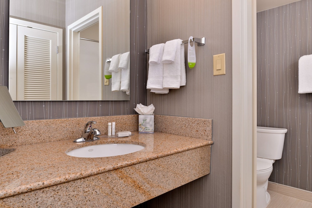 Courtyard by Marriott Dallas Northwest - photo 12