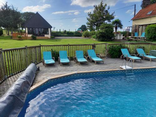 La Gasteboisiere with swimming pool and games room - carbon neutral hotel in Unknown City