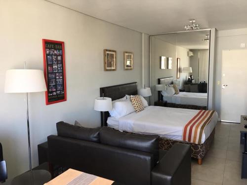Santa Fe Plaza Apartments by 1000keys — 4-Star Luxury Hotel in Buenos Aires, Argentina