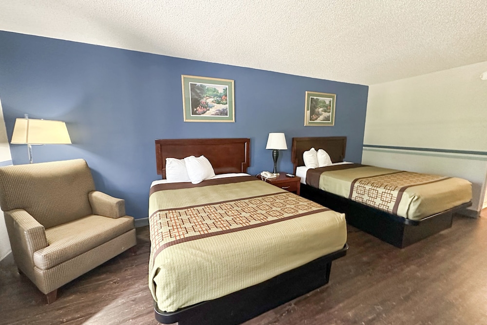 Executive Inn Ridgeway I 77 - photo 10