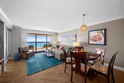 Luxury Oceanfront High Floor at Waikiki Beach Tower in Honolulu, United States
