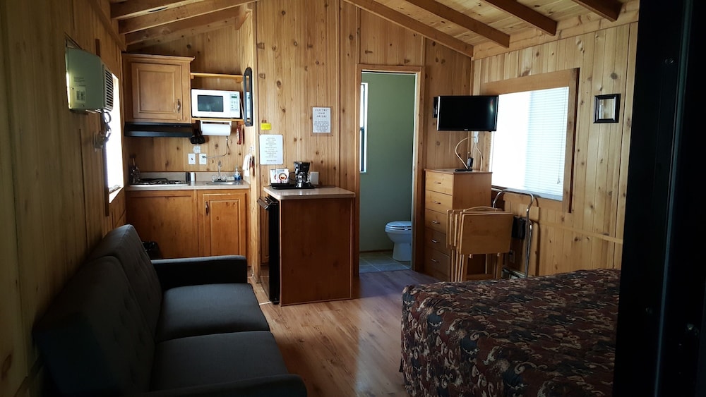 Dean Creek Resort - photo 3