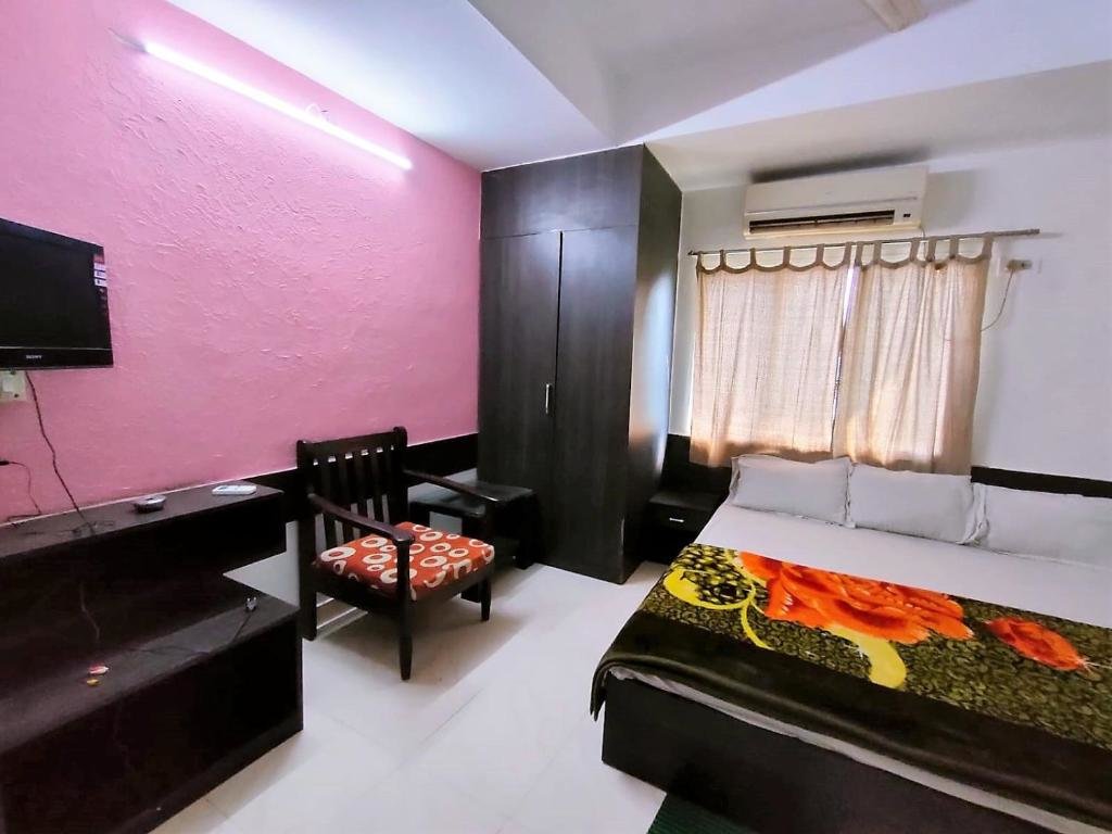 Staymaker Chakra Nayan Tara Sonu Inn — Rampur Hat — photo 3