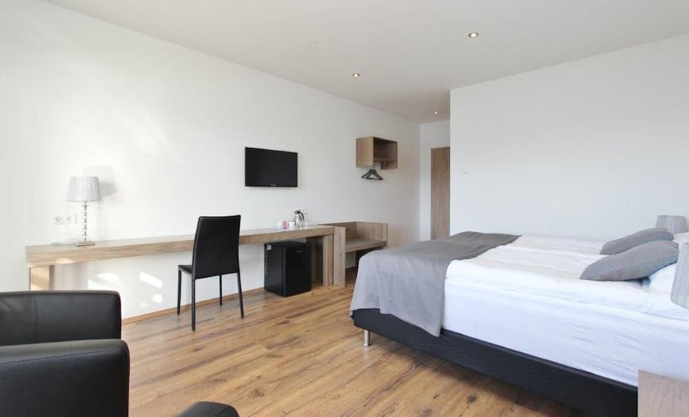 Hafdals Hotel — Akureyri — photo 3