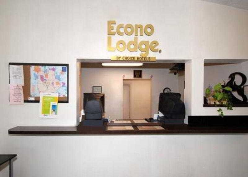 Econo Lodge - carbon neutral hotel in Columbus