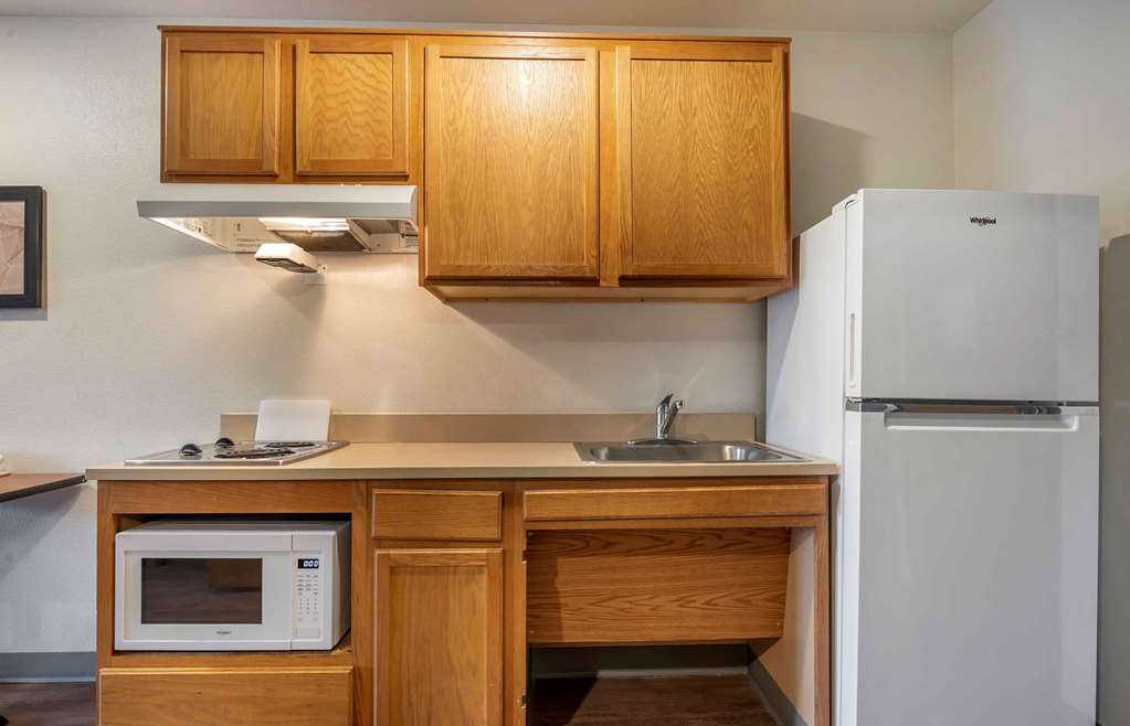 Extended Stay America Select Suites Charlotte Northlake - photo 39