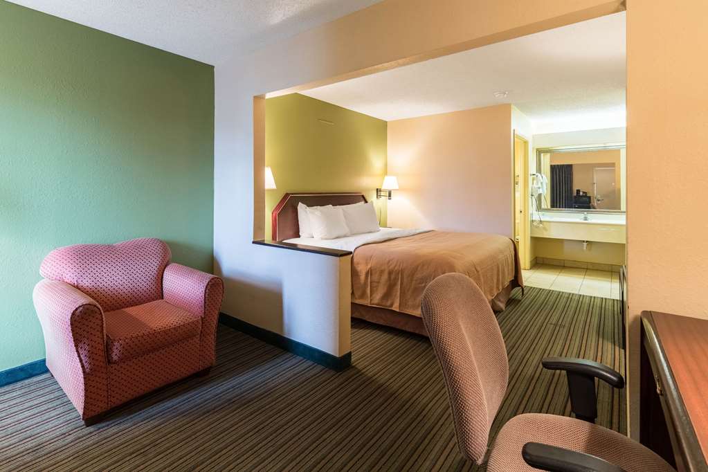 Quality Inn Alexandria - photo 10