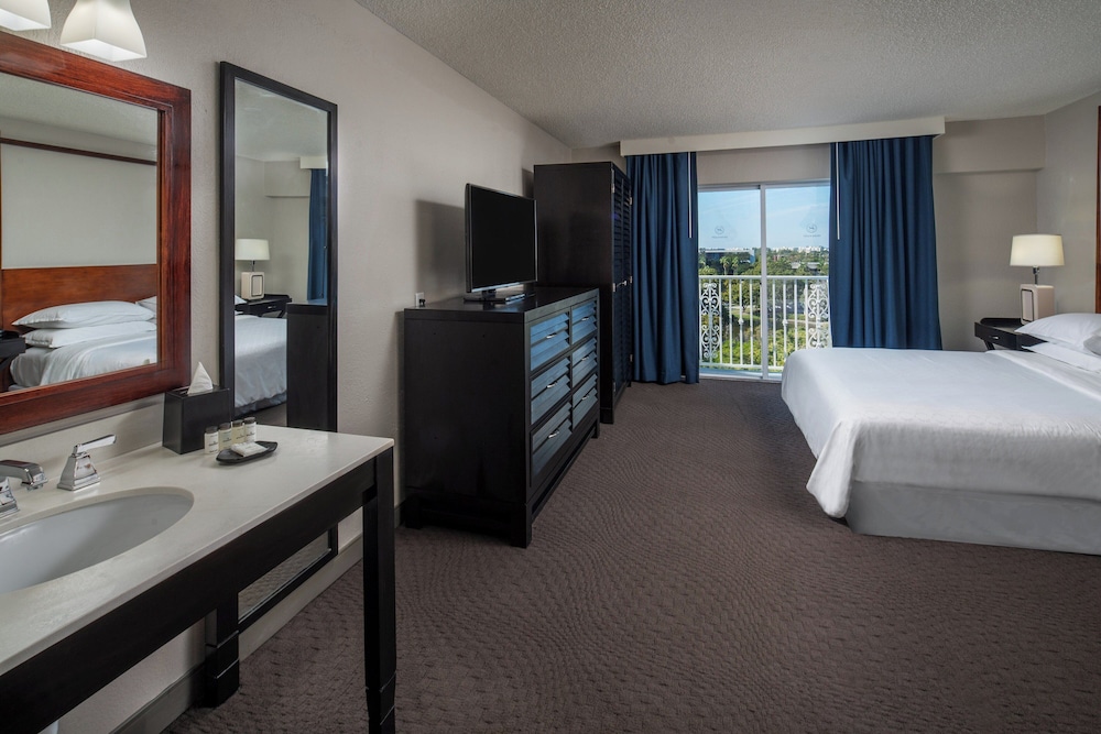 Sheraton Suites Fort Lauderdale at Cypress Creek - photo 11