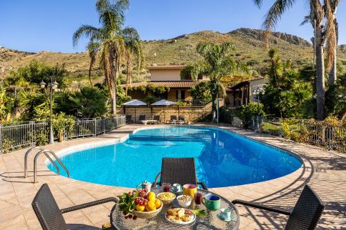 Villa Zagara Swimming Pool and Seaview — 4-Star Luxury Hotel in Ficarazzi, Italy