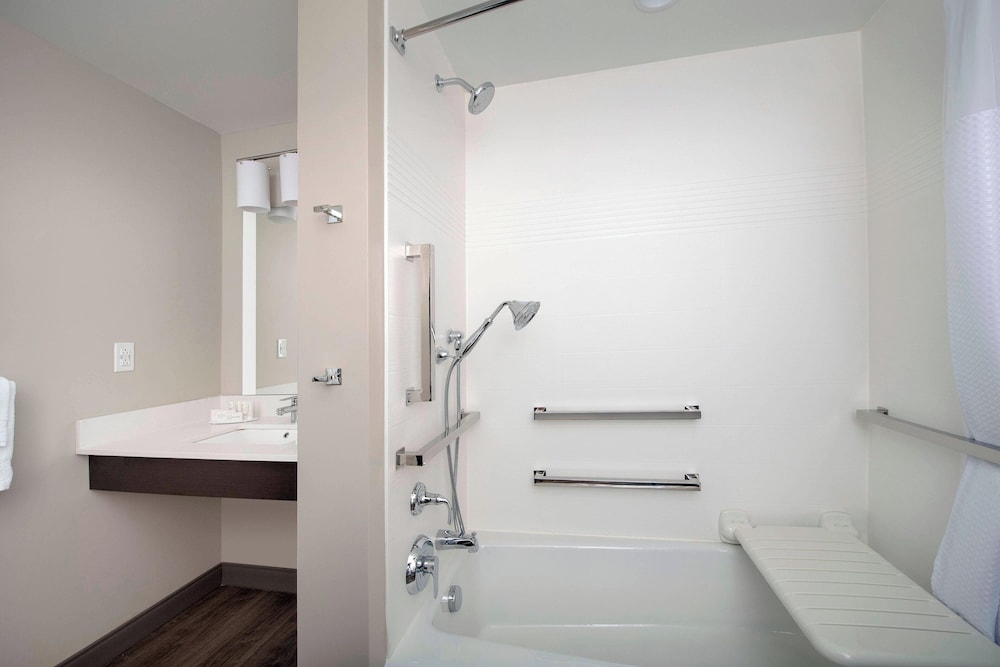 TownePlace Suites by Marriott College Park - photo 23