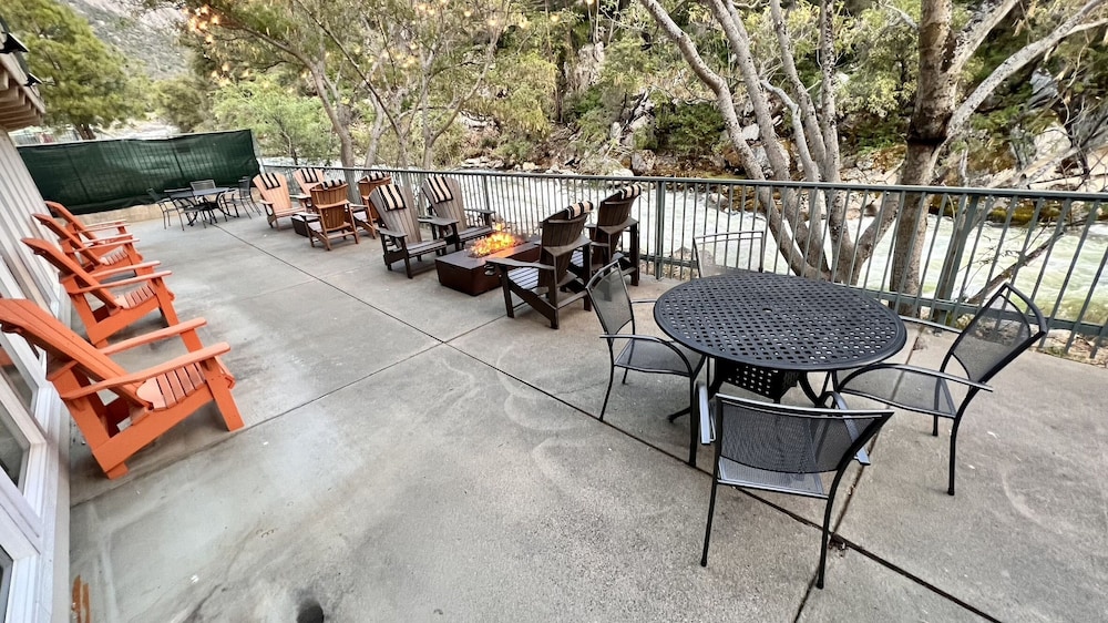 Yosemite View Lodge - photo 75