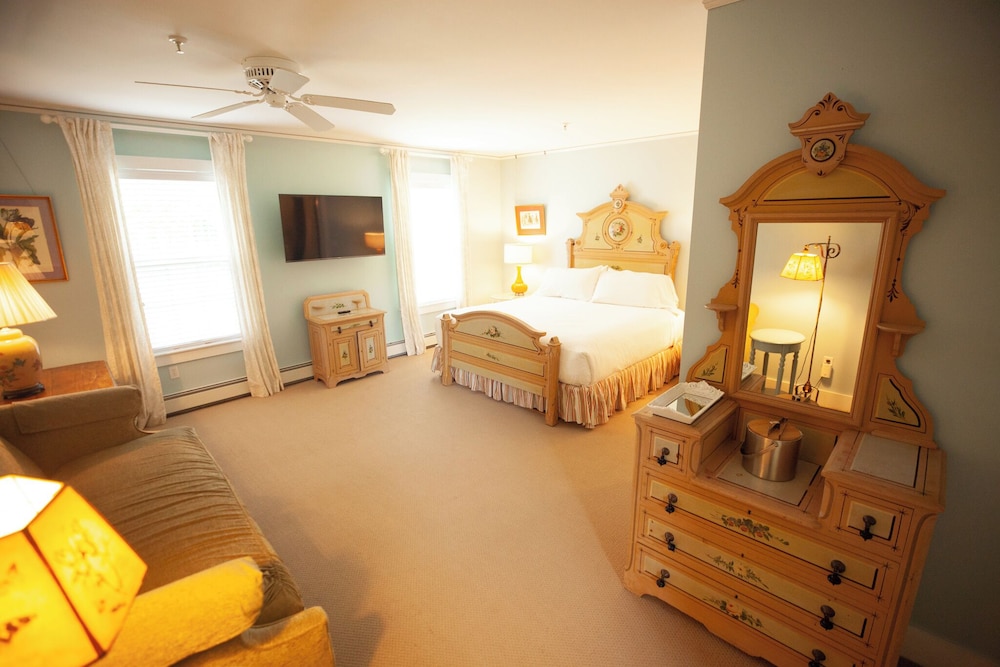 Yellow House Inn - photo 17